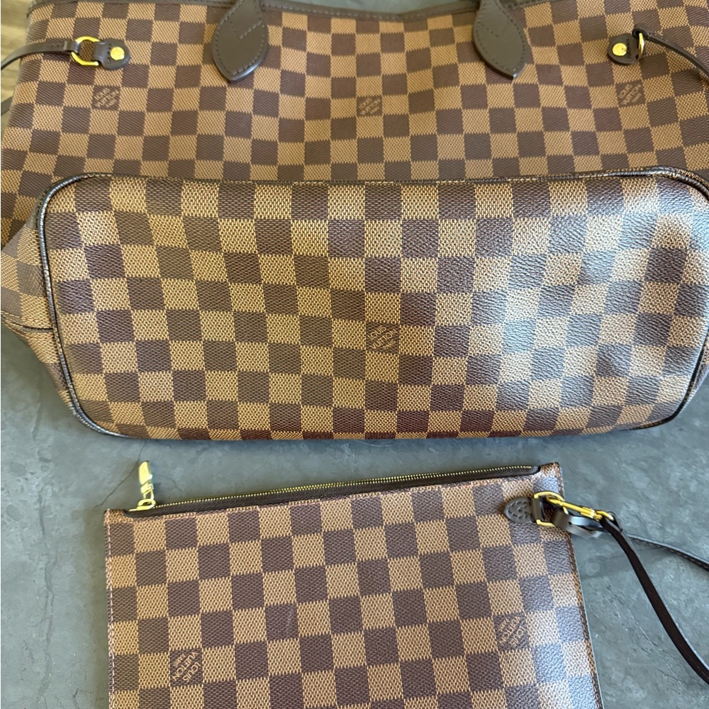 Louis Vuitton Never Full tote